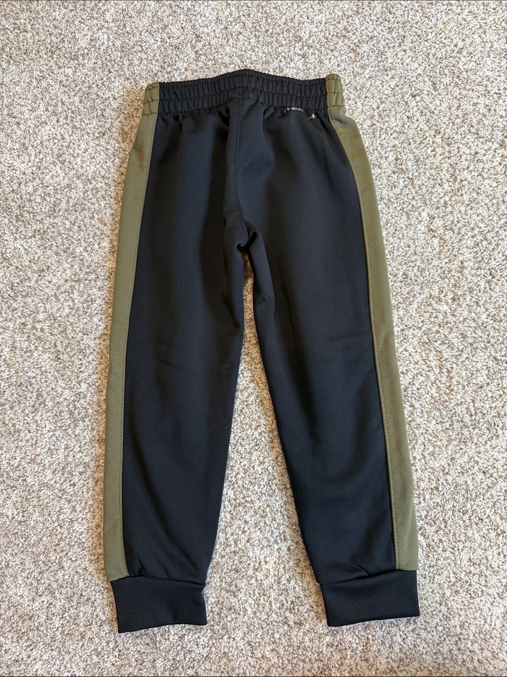 Nike Olive Green & Black Therma-FIT Hoodie and Joggers Set - S - Picture 6 of 6